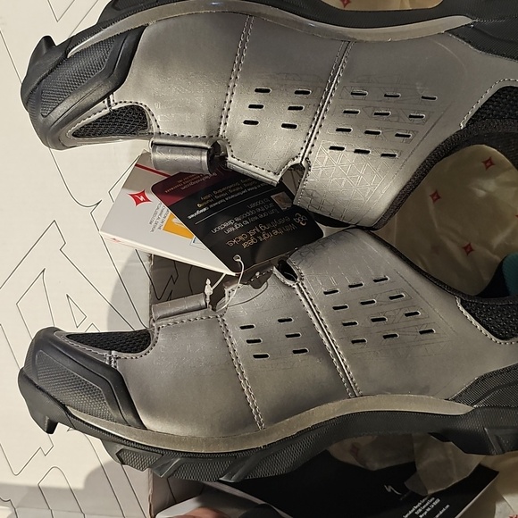 Specialized Motodiva WMN Sz 11 Black Titanium New In Box - Picture 3 of 12